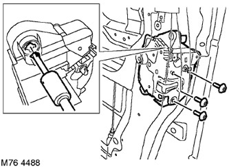 7. Отстранете 3-те винта, закрепващи ключалката към вратата.