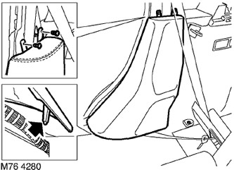 5. Отстранете 2-та винта Torx, закрепващи горната част на долната облицовка. Разхлабете монтажните…