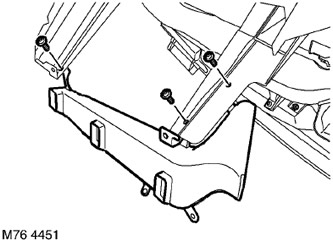 17. Отстранете 3-те Torx винта, закрепващи долния въздуховод от страната на водача, и отстранете…