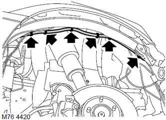 42. Освободете кабелния сноп от скобите на вътрешния калник.