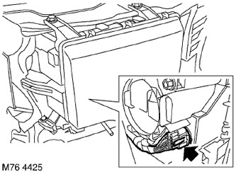 52. Изключете конектора на фаровете.