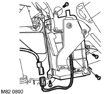8. Освободете кабела на сензора на изпарителя от капака на модула TXV.