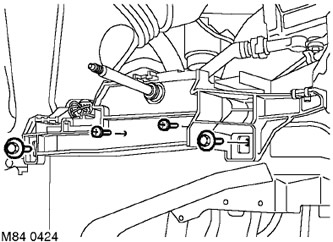6. Развийте 2-те болта на монтажната скоба на двигателя. Отстранете скобата заедно с електрическия…
