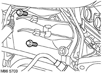 7. Отстранете 2-те болта и освободете стартера.